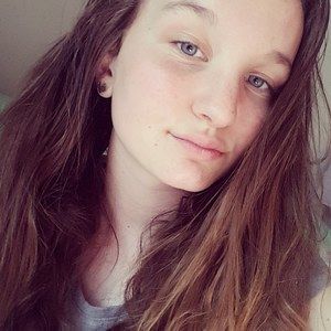 Meet your Posher, Becca